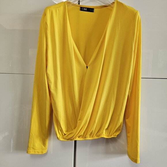 Solid Surplice Neck Ruched Top - Picture 2 of 9